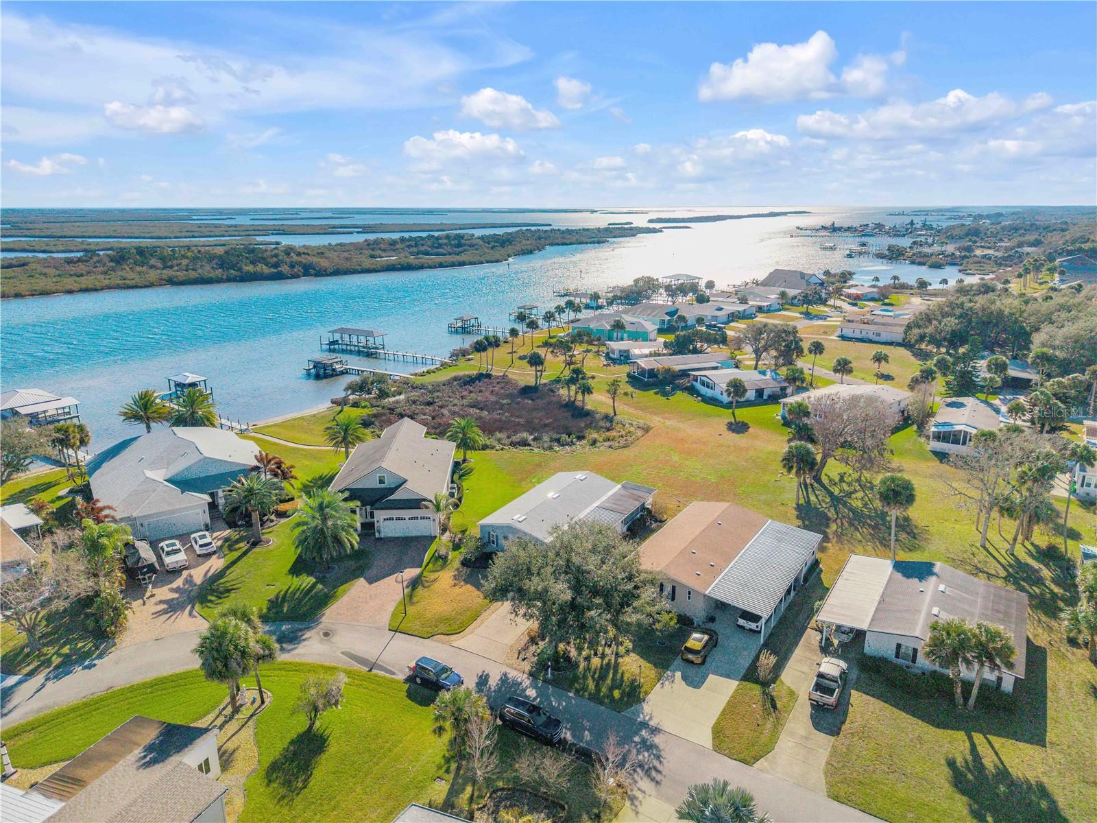 GOLDEN BAY COLONY PH 01 - Residential