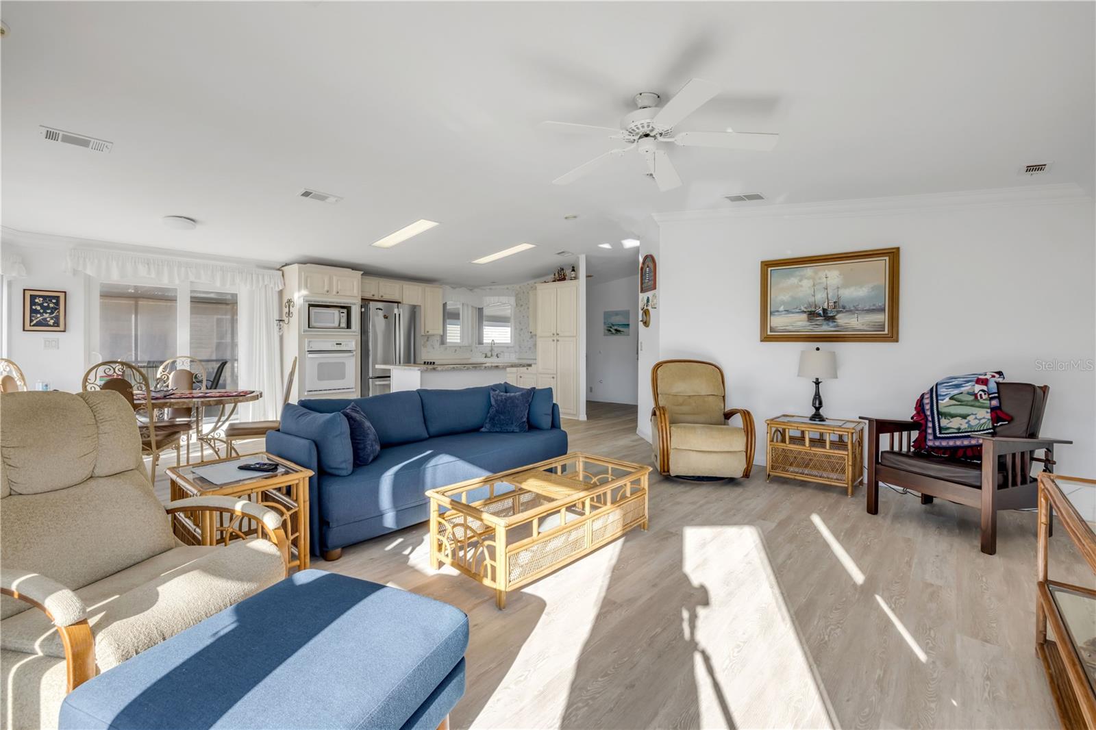 GOLDEN BAY COLONY PH 01 - Residential