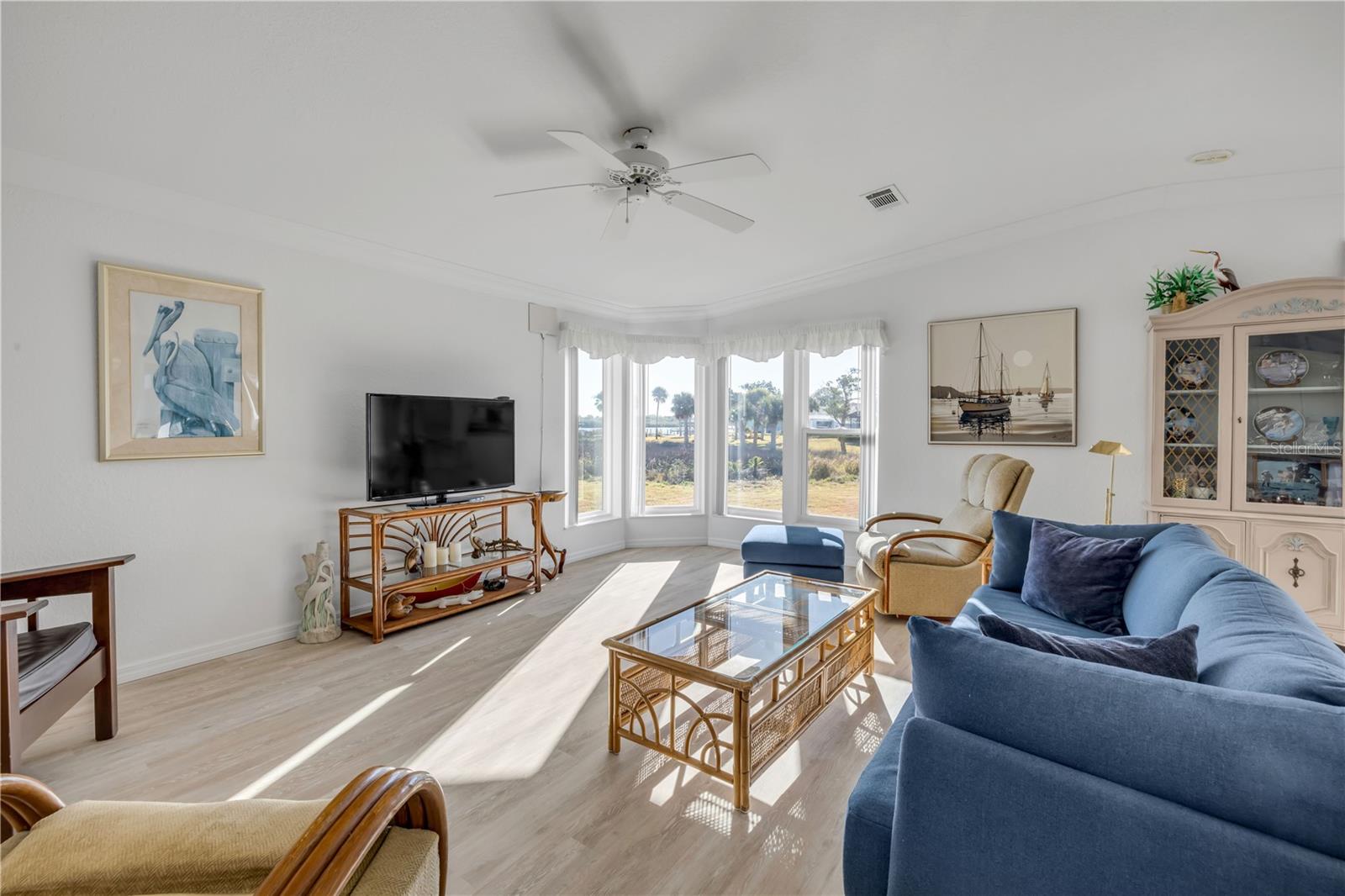 GOLDEN BAY COLONY PH 01 - Residential