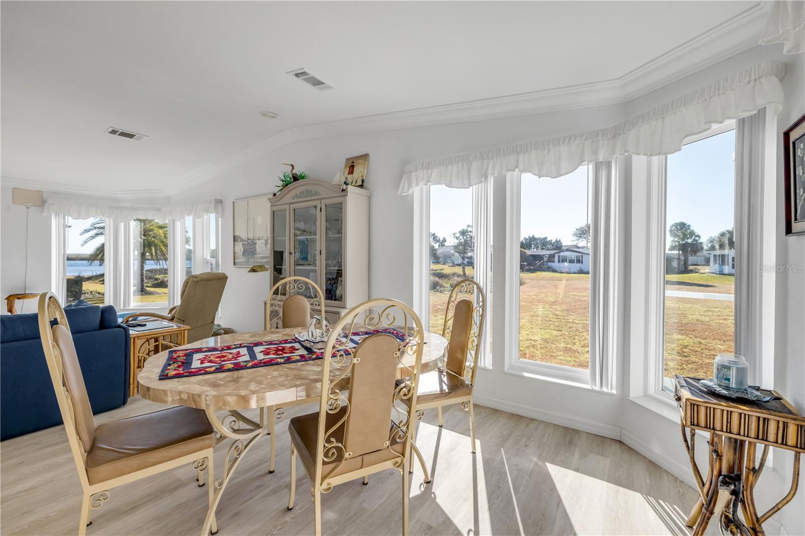 GOLDEN BAY COLONY PH 01 - Residential