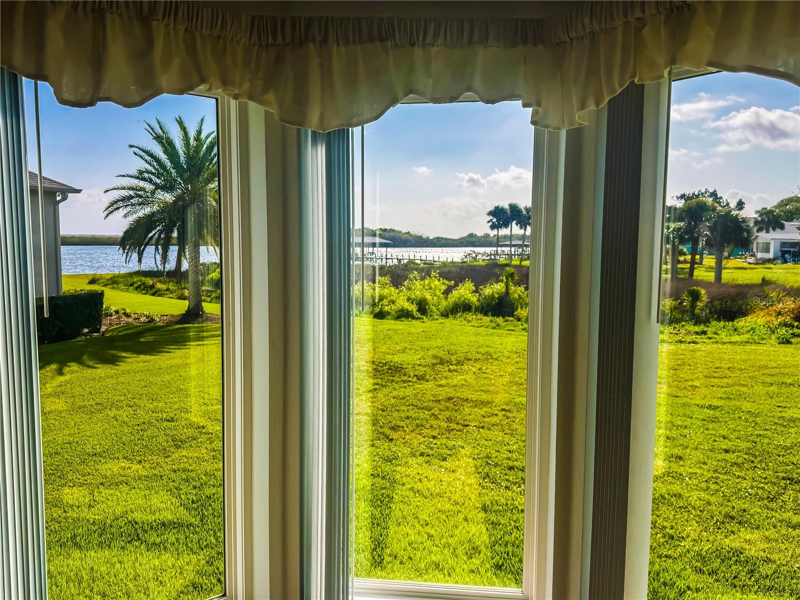 GOLDEN BAY COLONY PH 01 - Residential