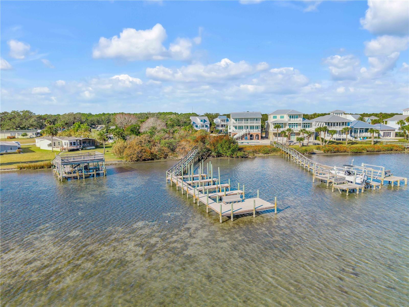 GOLDEN BAY COLONY PH 01 - Residential