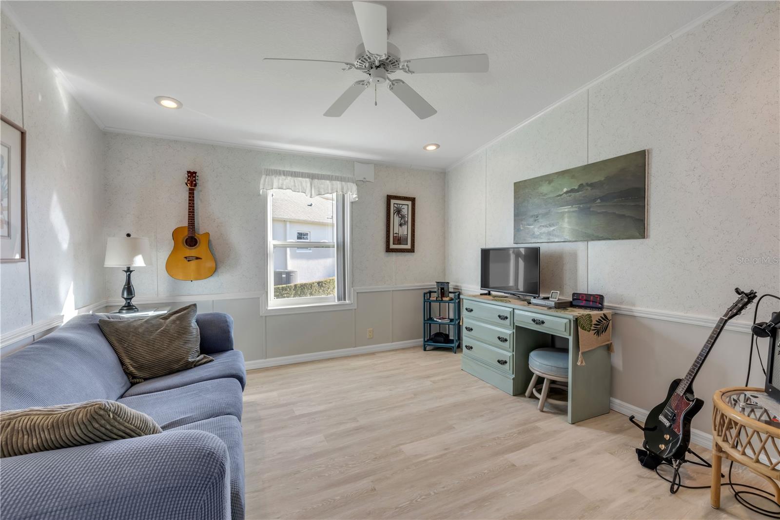 GOLDEN BAY COLONY PH 01 - Residential