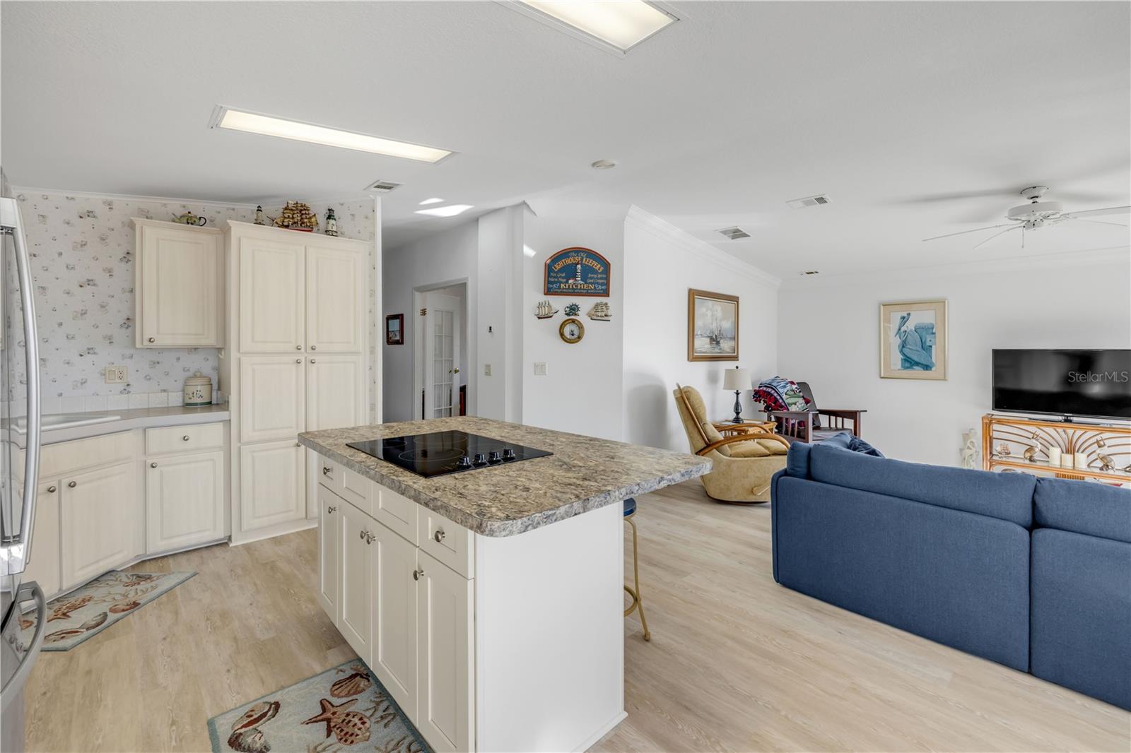 GOLDEN BAY COLONY PH 01 - Residential