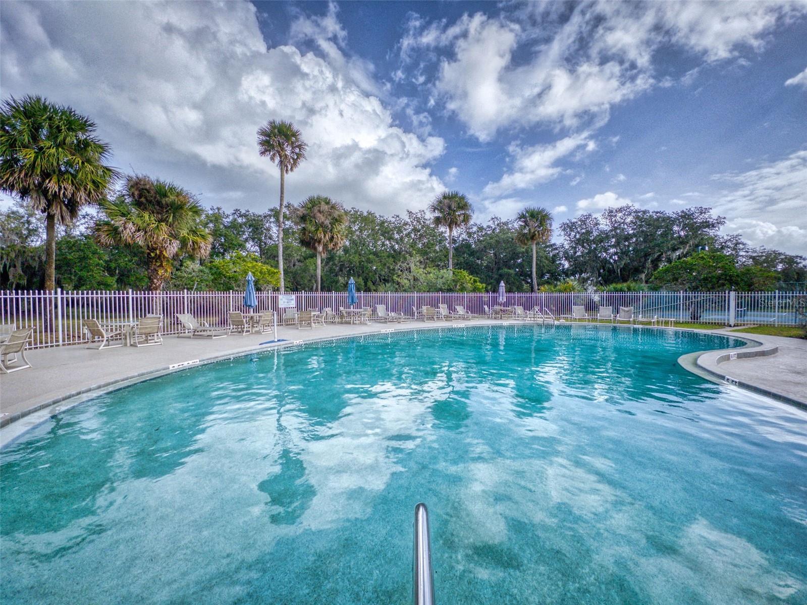 GOLDEN BAY COLONY PH 01 - Residential