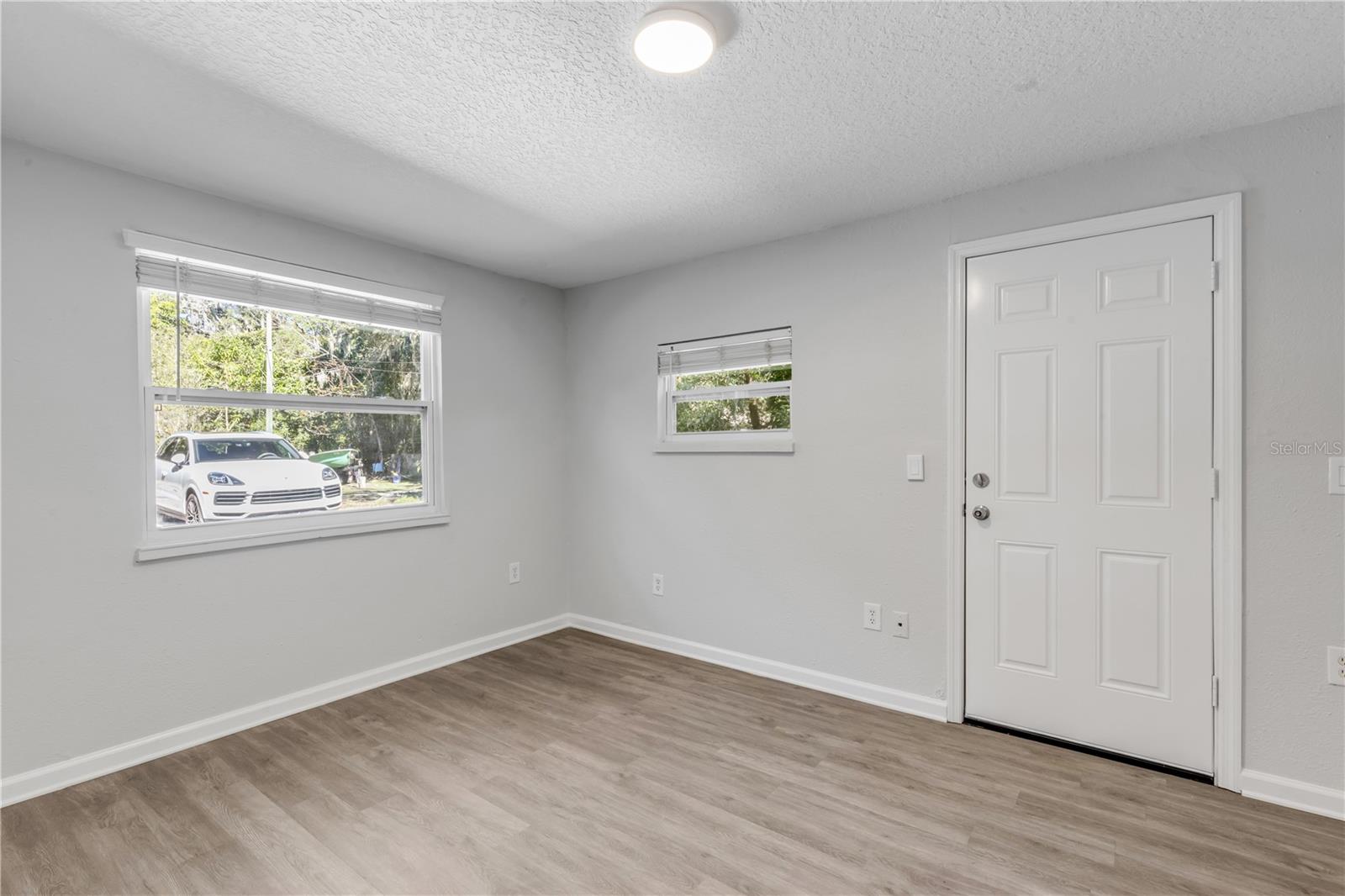 ROSELAND PARK - Residential