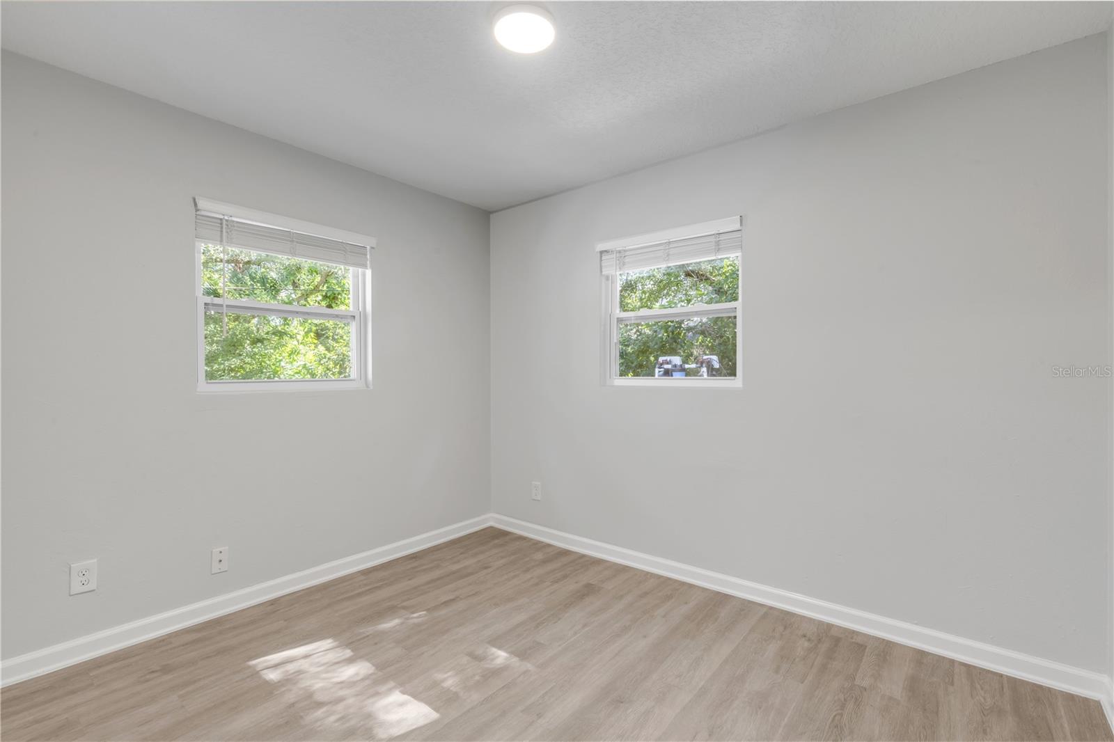 ROSELAND PARK - Residential