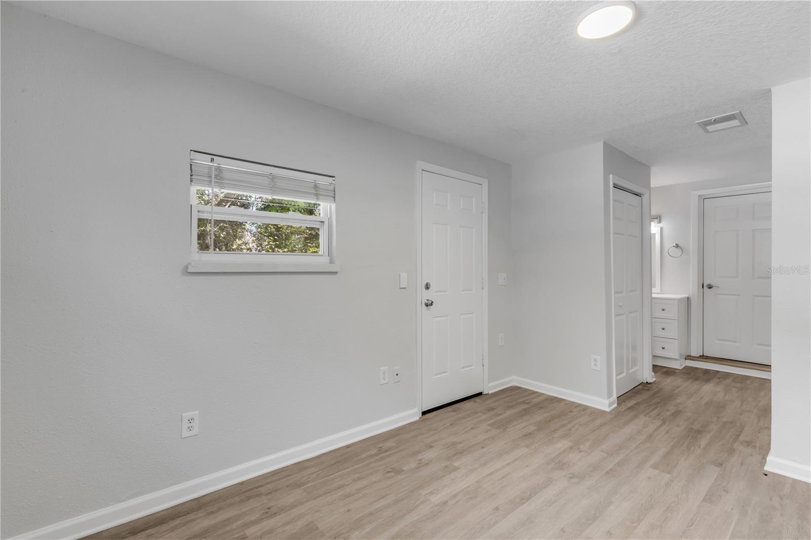 ROSELAND PARK - Residential