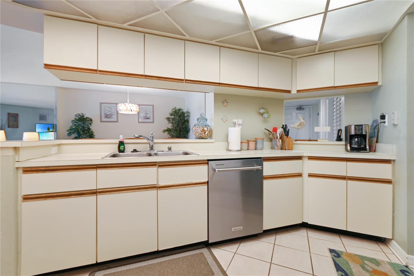 SEASCAPE TOWERS CONDO PH 01 - Residential