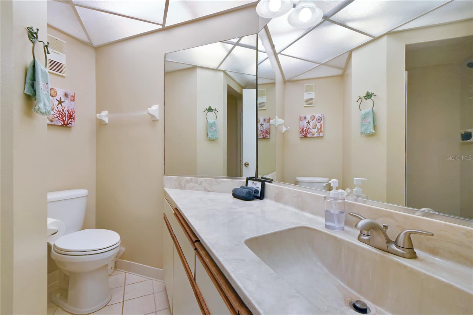SEASCAPE TOWERS CONDO PH 01 - Residential