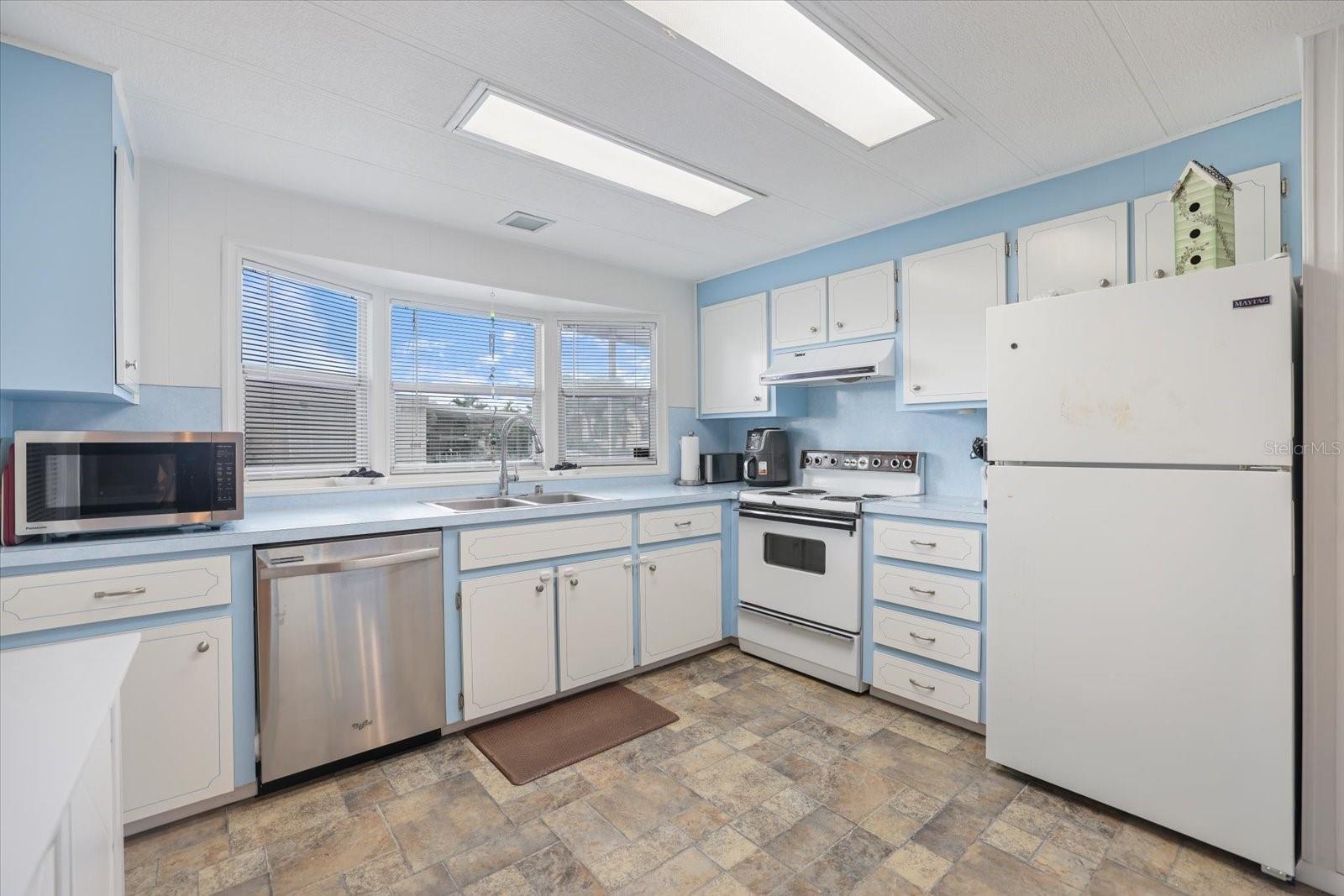 Search Properties for Sale 1 832 JOLANDA CIRCLE