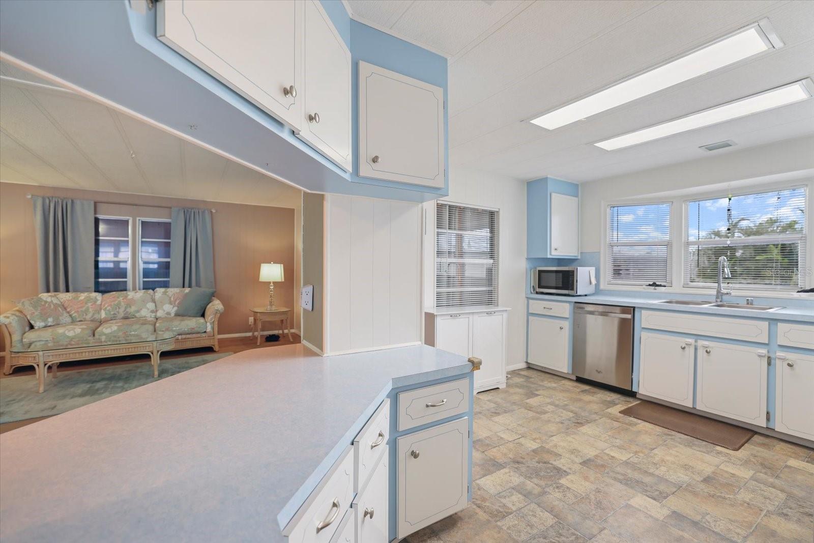 Search Properties for Sale 3 832 JOLANDA CIRCLE