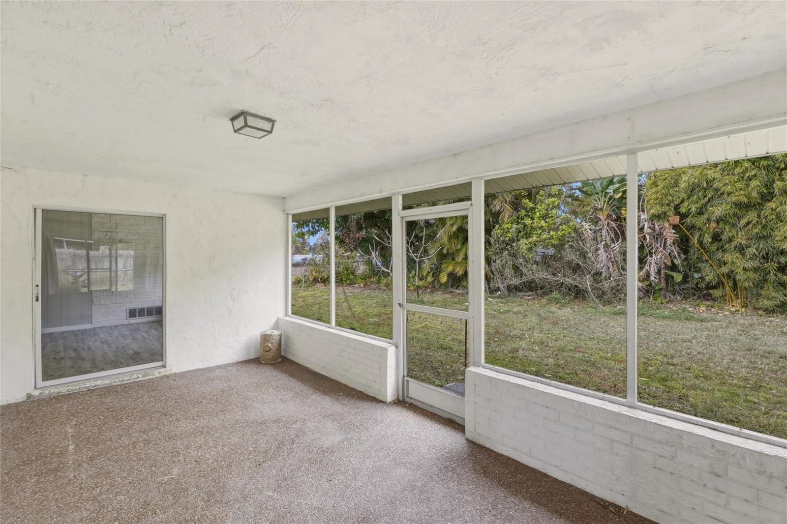 WHITFIELD COUNTRY CLUB HTS 5 - Residential