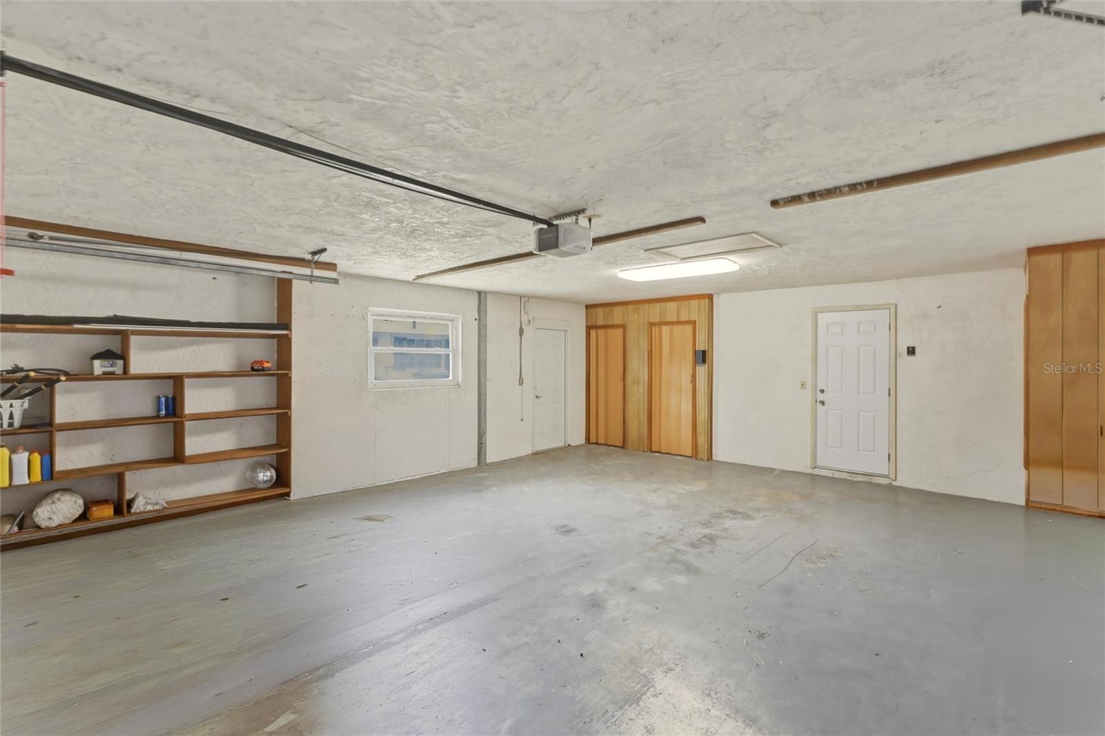 WHITFIELD COUNTRY CLUB HTS 5 - Residential