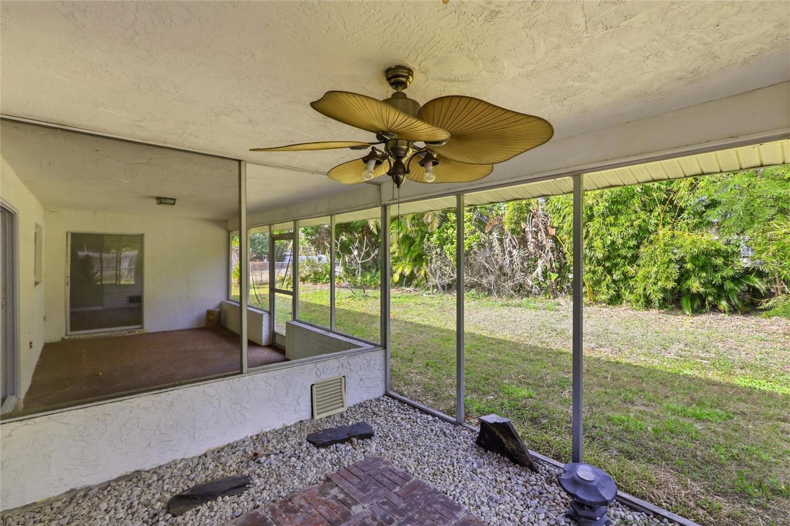 WHITFIELD COUNTRY CLUB HTS 5 - Residential