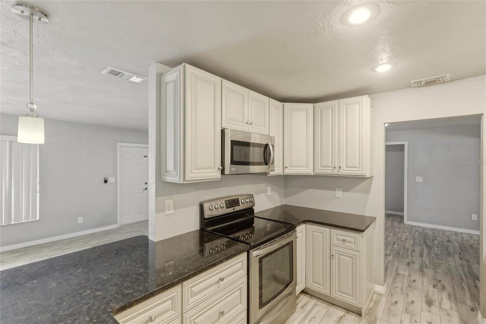 WHITFIELD COUNTRY CLUB HTS 5 - Residential