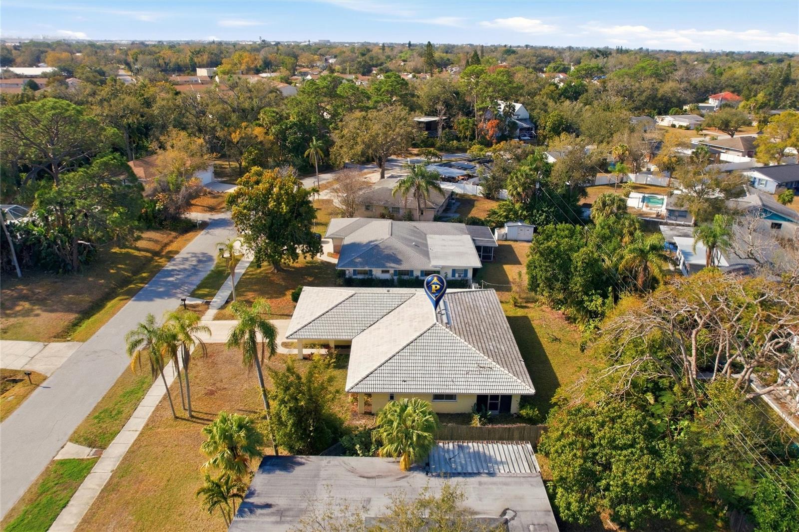 WHITFIELD COUNTRY CLUB HTS 5 - Residential