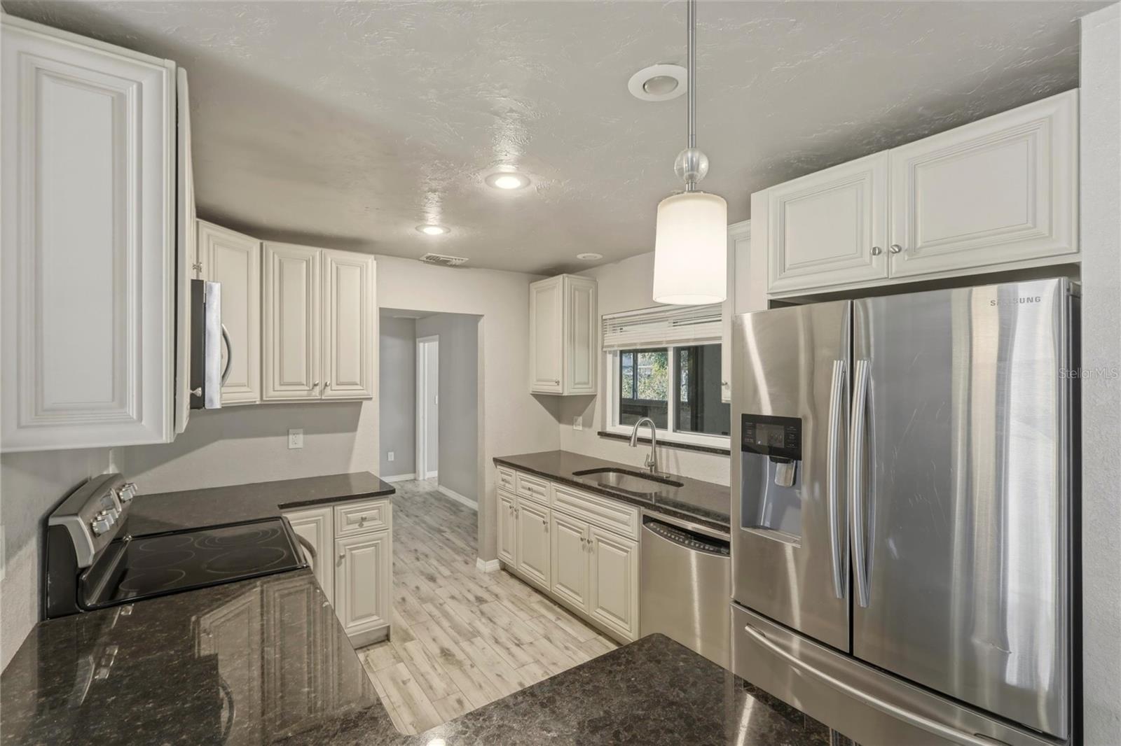 WHITFIELD COUNTRY CLUB HTS 5 - Residential