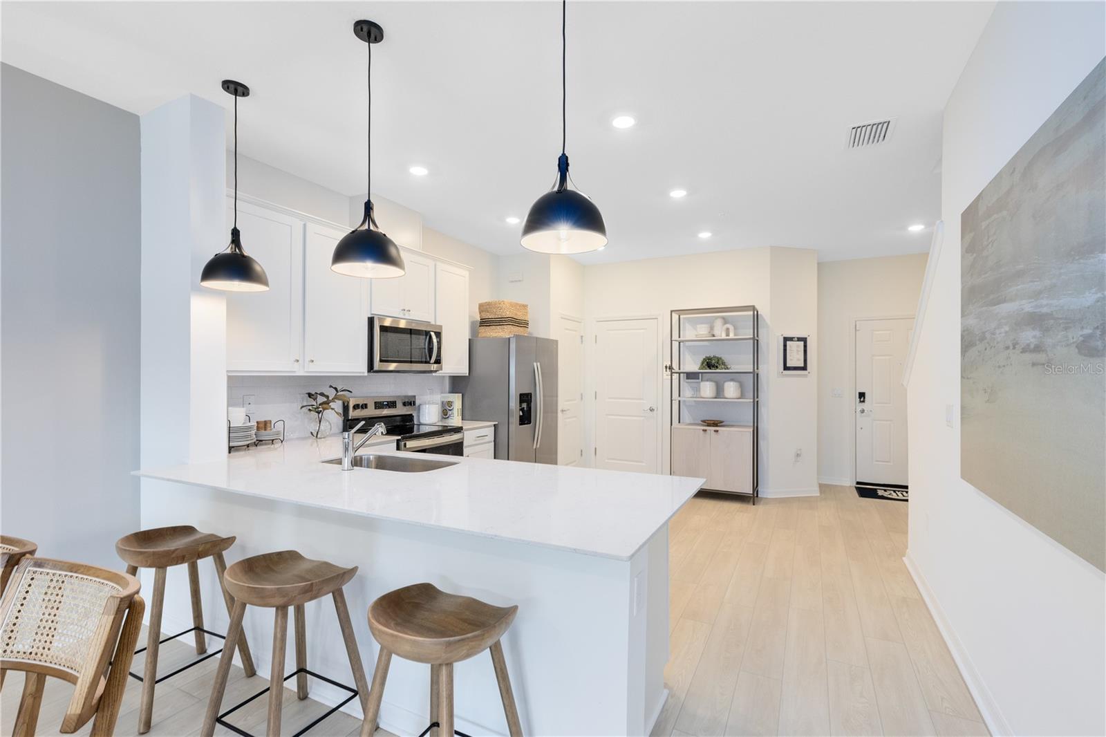 HARBOR SQUARE - Residential