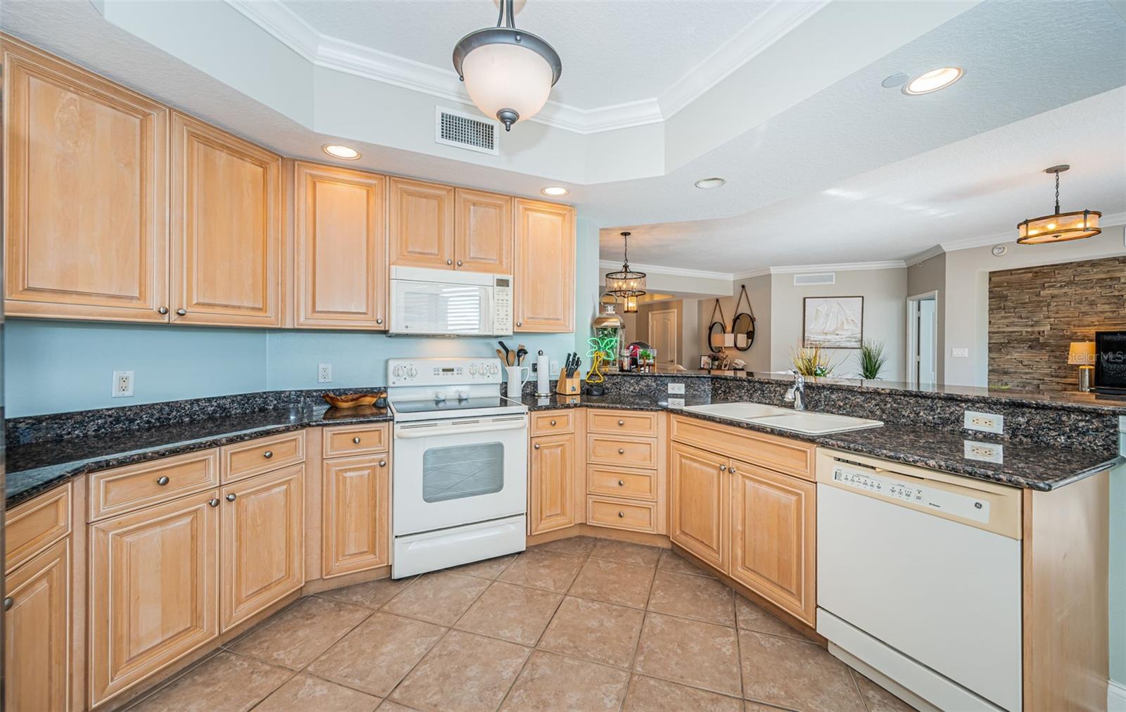 BELLE HARBOR CONDO - Residential