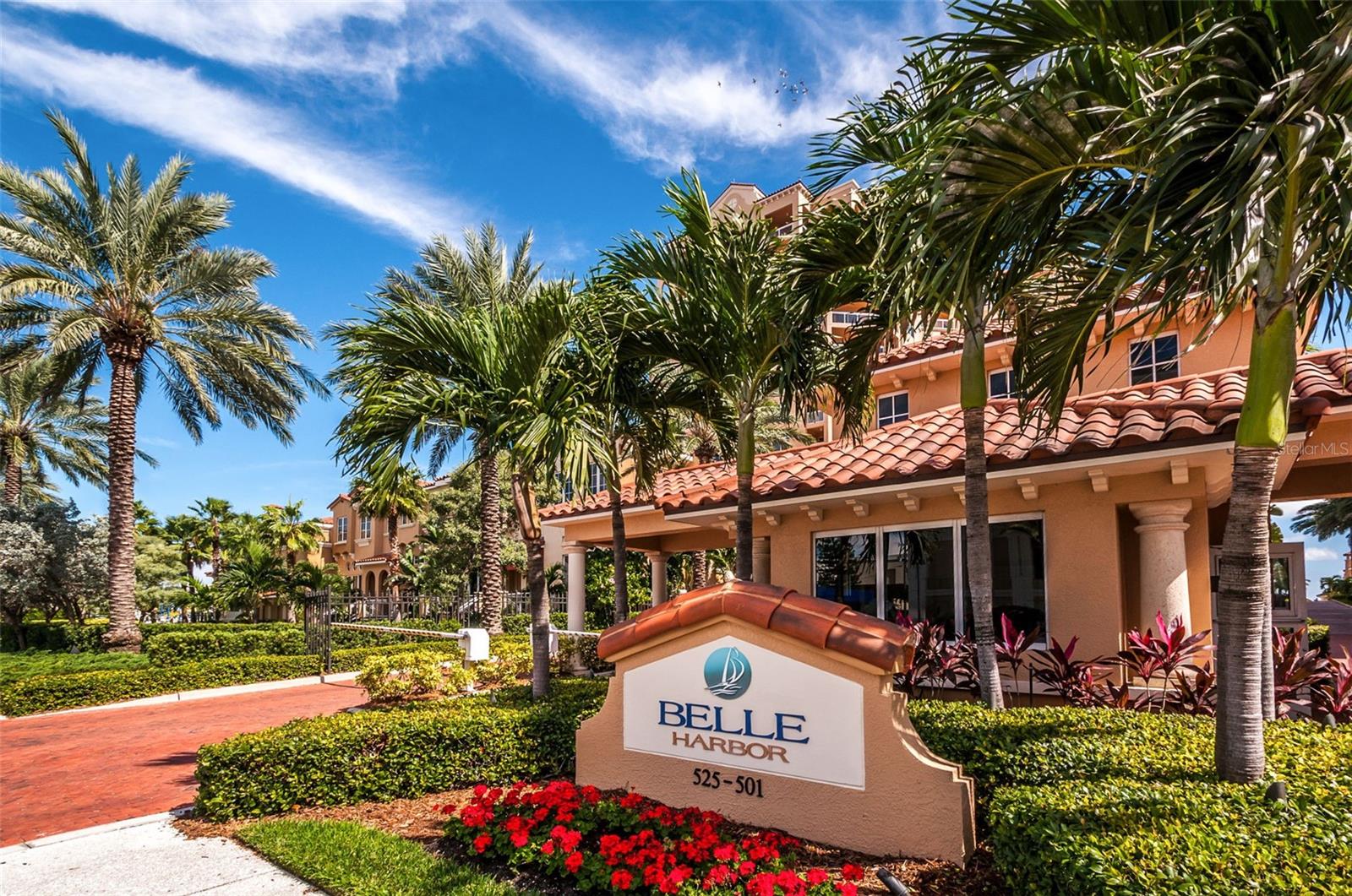 521 MANDALAY AVENUE 907