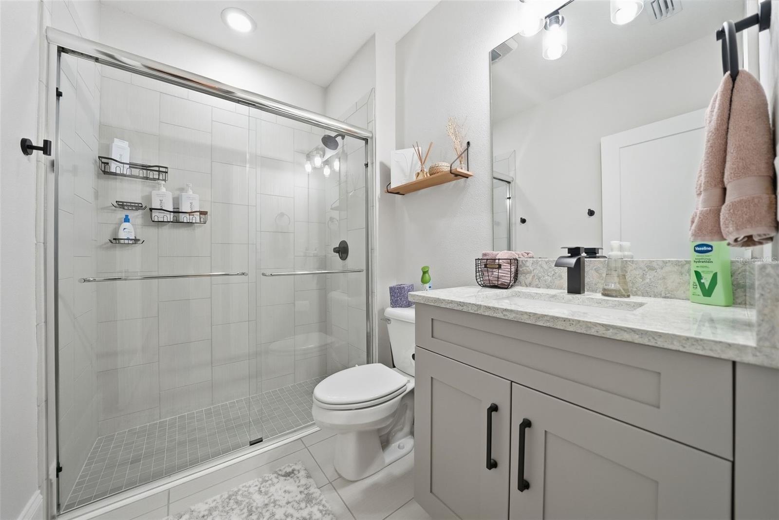 WESTSHORE VILLAGE TWNHMS - Residential