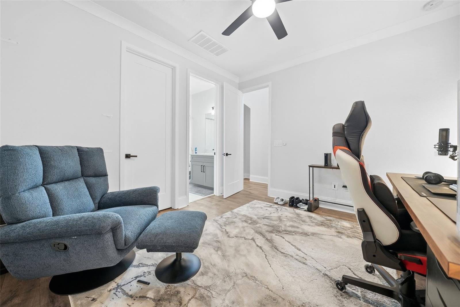 WESTSHORE VILLAGE TWNHMS - Residential