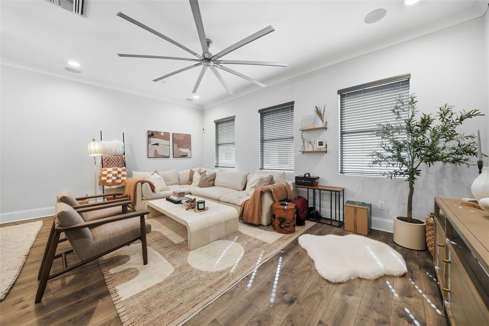 WESTSHORE VILLAGE TWNHMS - Residential