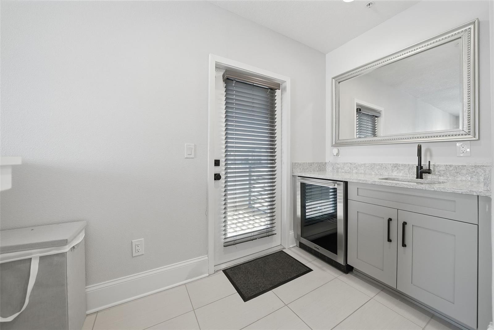 WESTSHORE VILLAGE TWNHMS - Residential