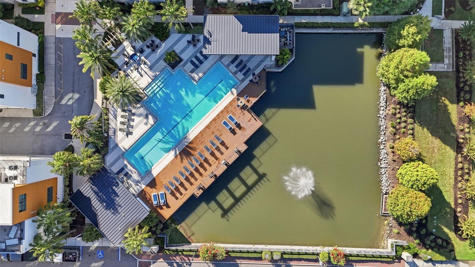 WESTSHORE VILLAGE TWNHMS - Residential