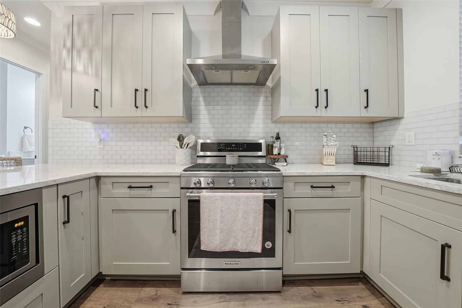 WESTSHORE VILLAGE TWNHMS - Residential