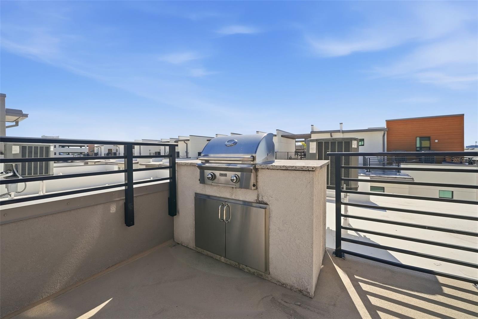 WESTSHORE VILLAGE TWNHMS - Residential