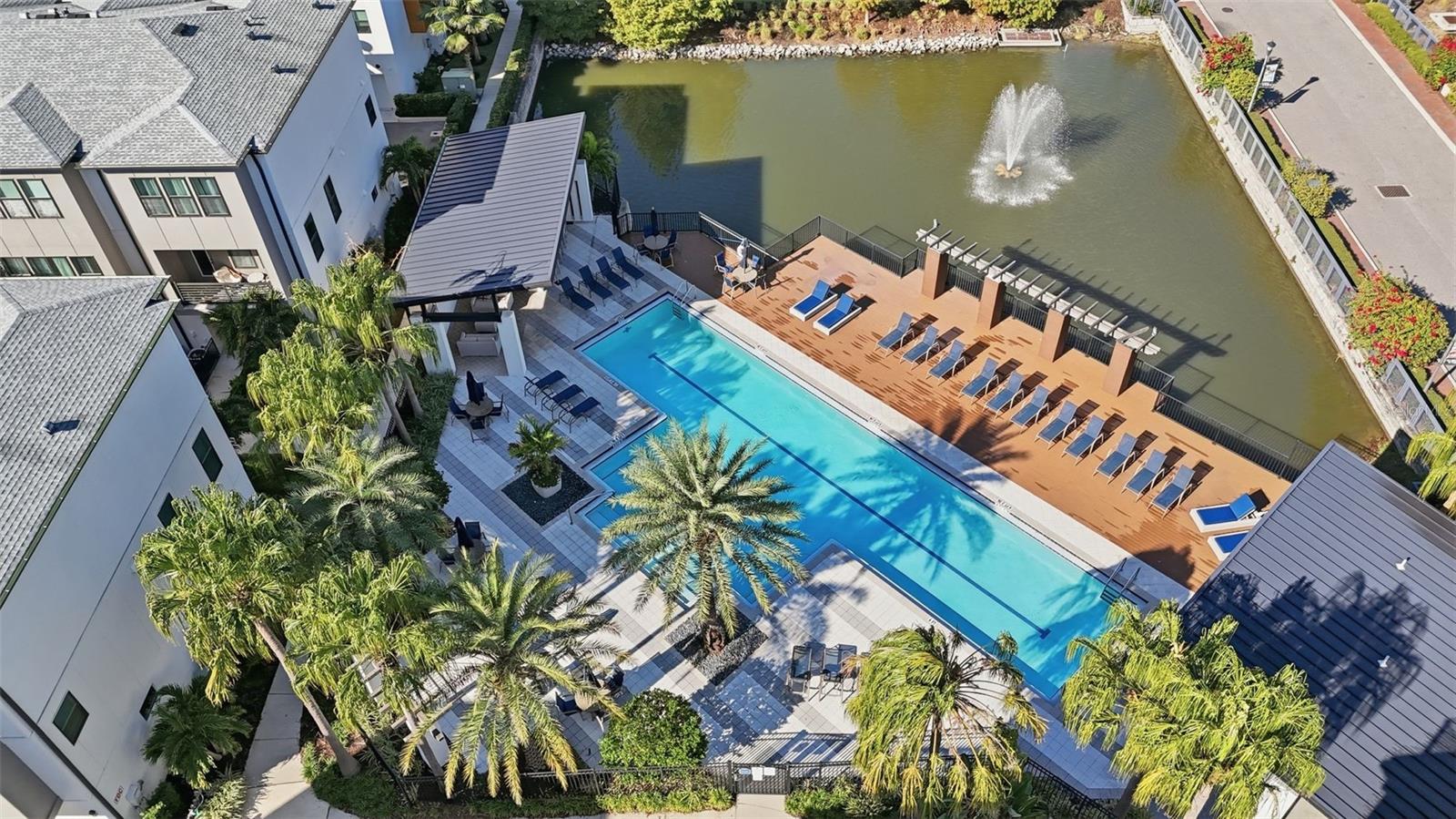 WESTSHORE VILLAGE TWNHMS - Residential