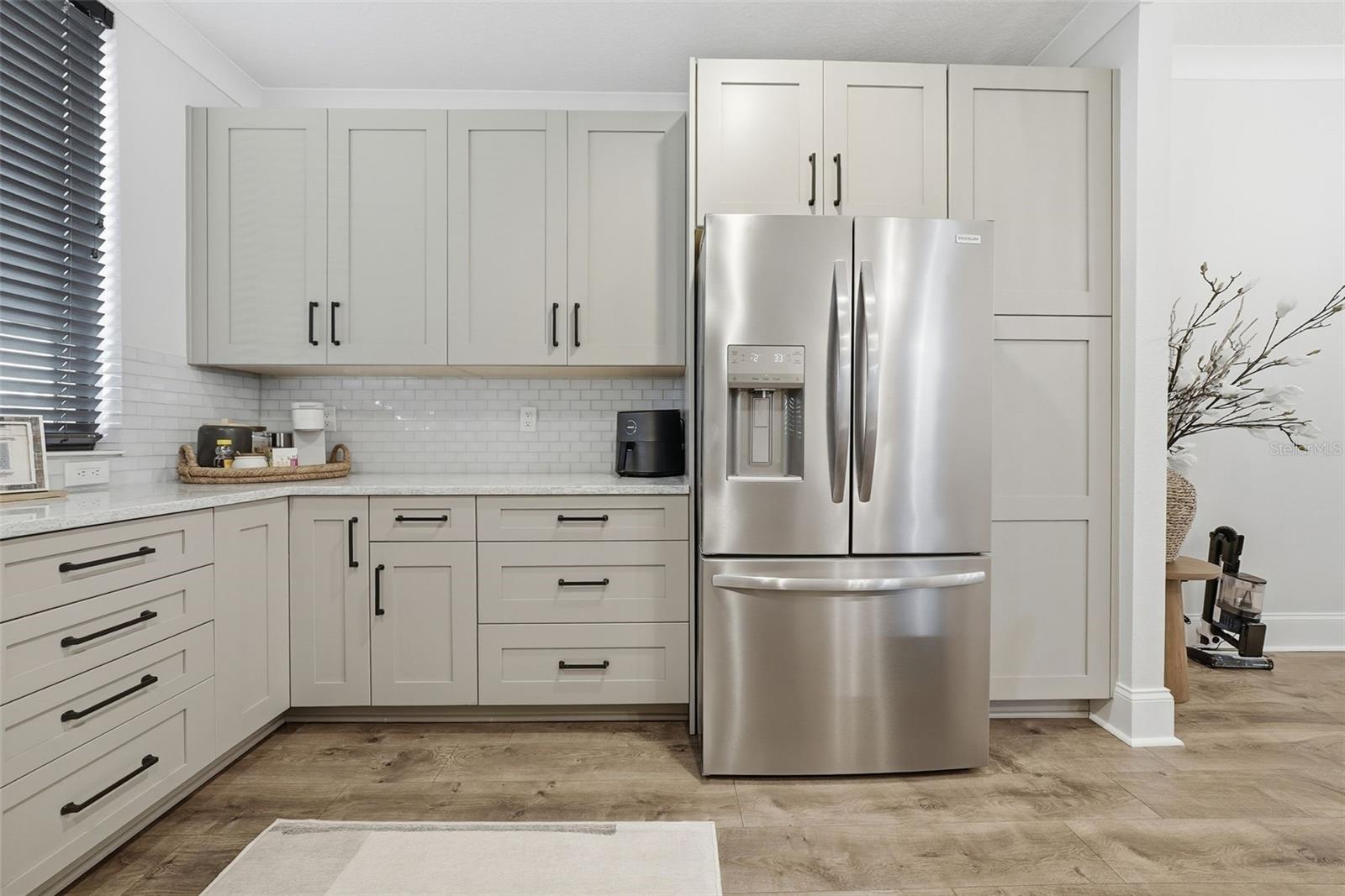 WESTSHORE VILLAGE TWNHMS - Residential