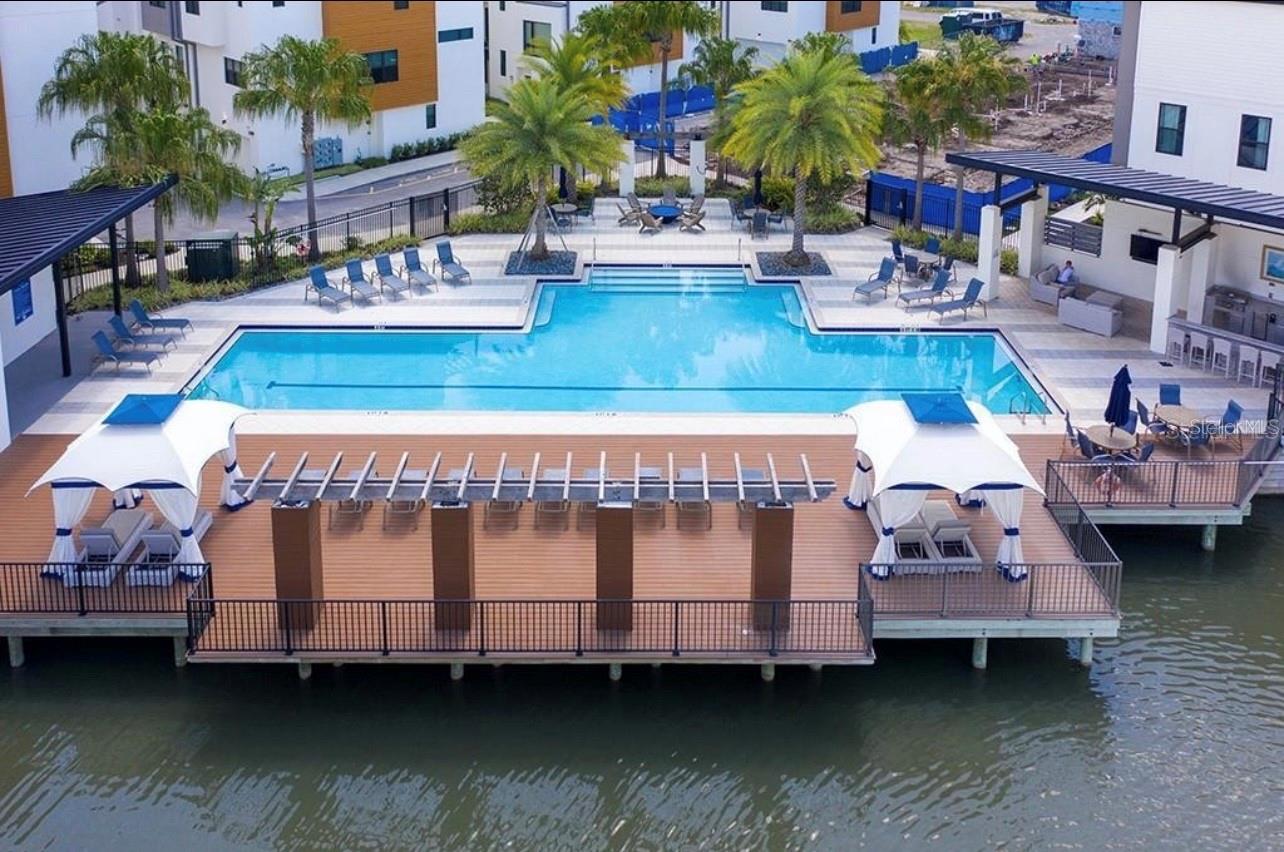 WESTSHORE VILLAGE TWNHMS - Residential