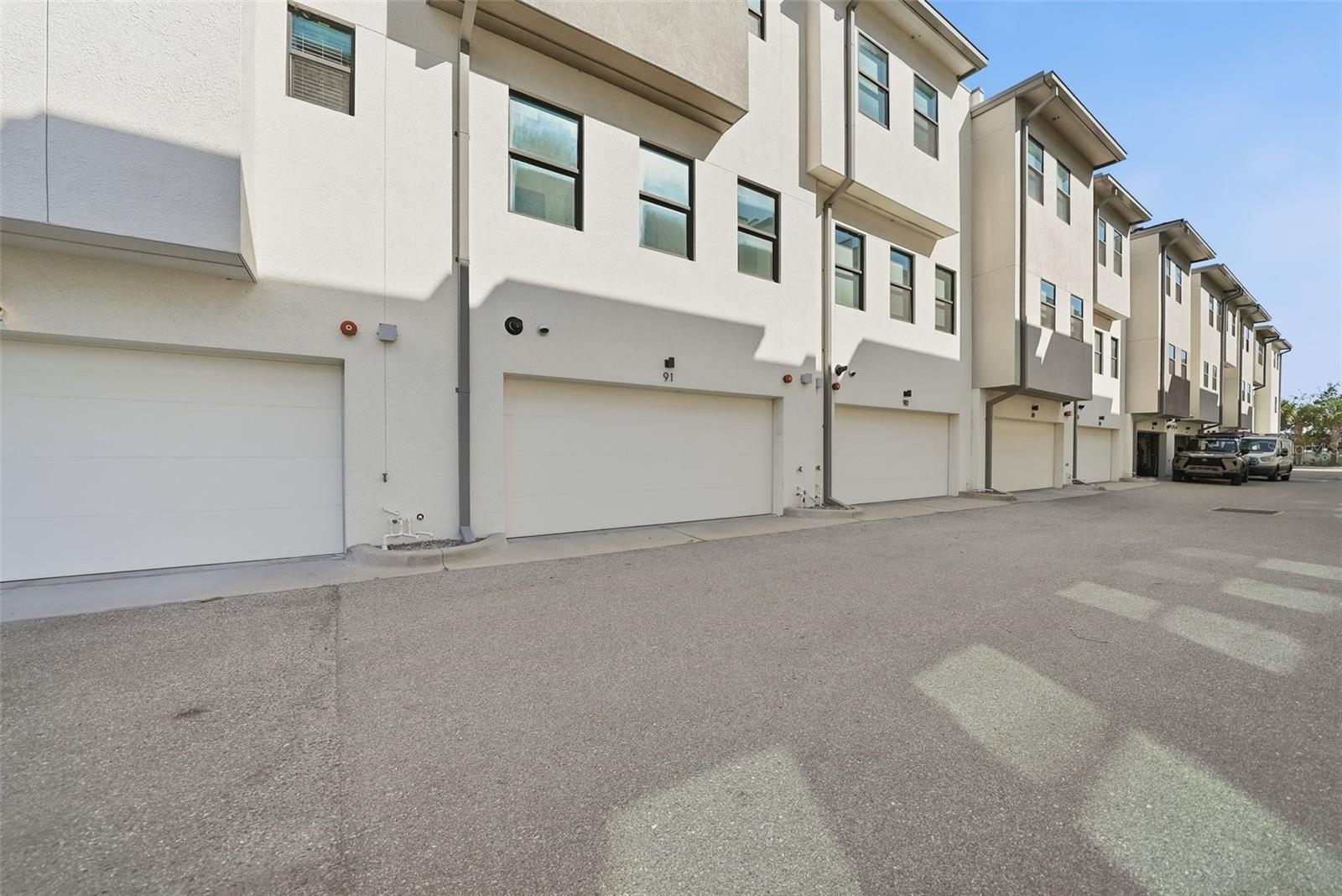 WESTSHORE VILLAGE TWNHMS - Residential