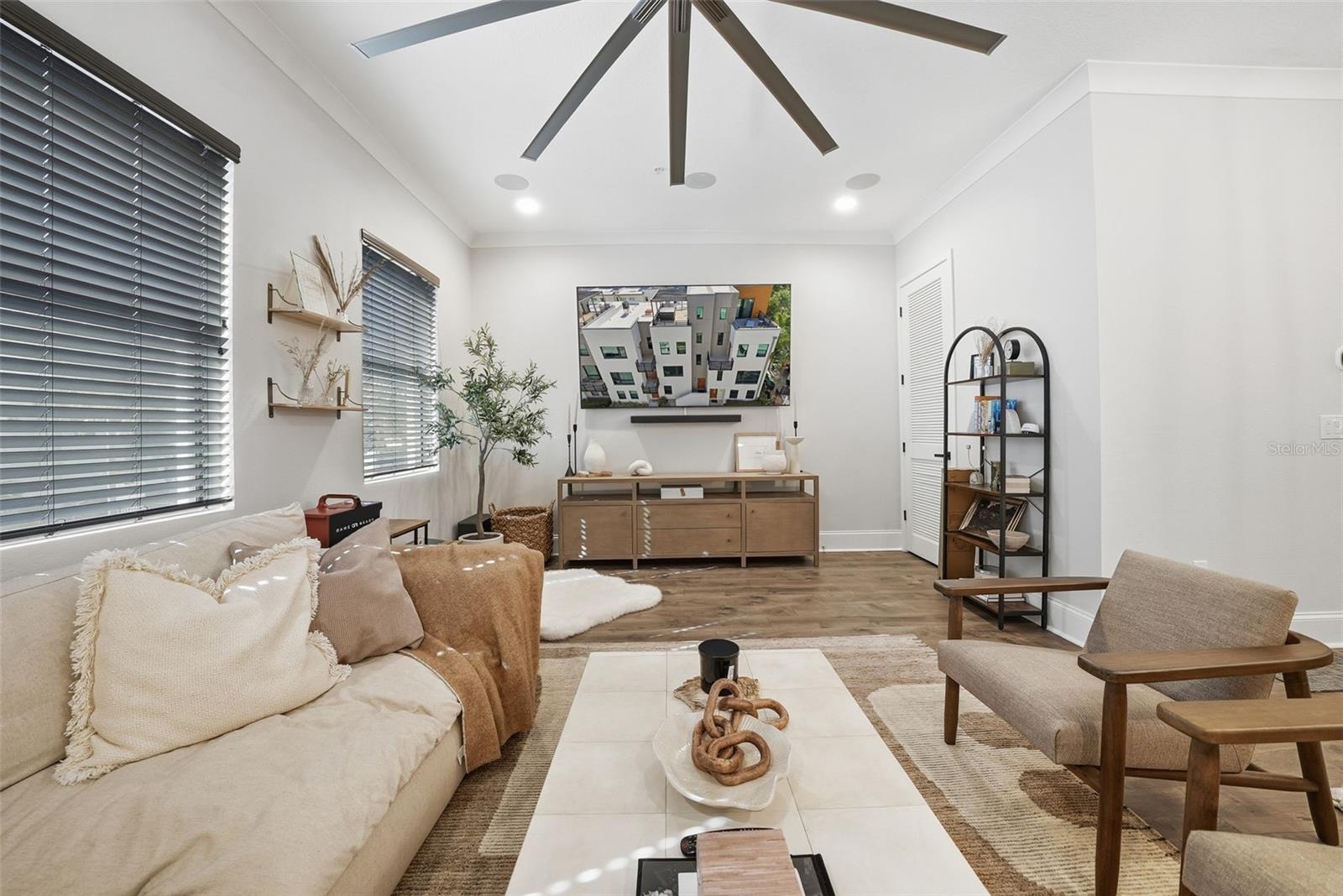 WESTSHORE VILLAGE TWNHMS - Residential