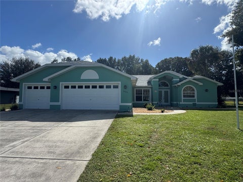 Photo of 6104 W Wayward Wind Loop, Homosassa, FL 34448 (MLS # O6453472)