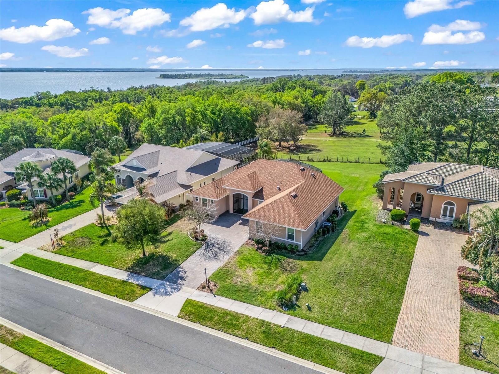 HARBOR HILLS - Residential