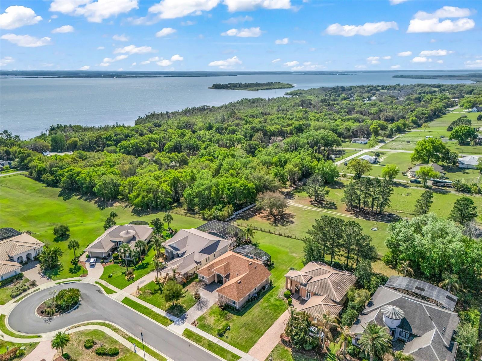 HARBOR HILLS - Residential