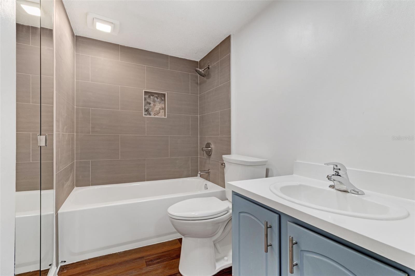 REDINGTON TOWERS BLDG 2 CONDO - Residential Lease