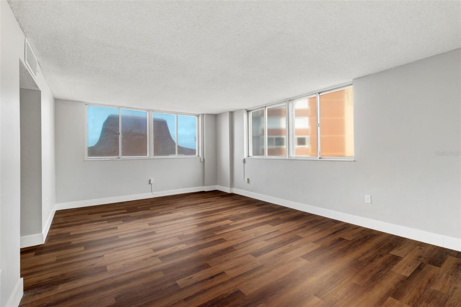 REDINGTON TOWERS BLDG 2 CONDO - Residential Lease