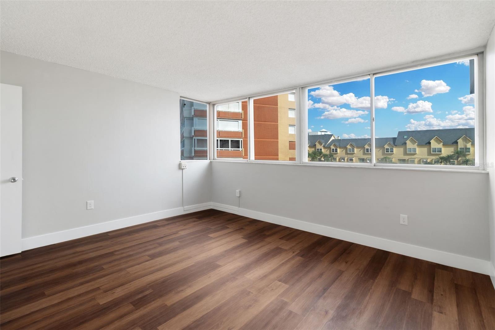 REDINGTON TOWERS BLDG 2 CONDO - Residential Lease