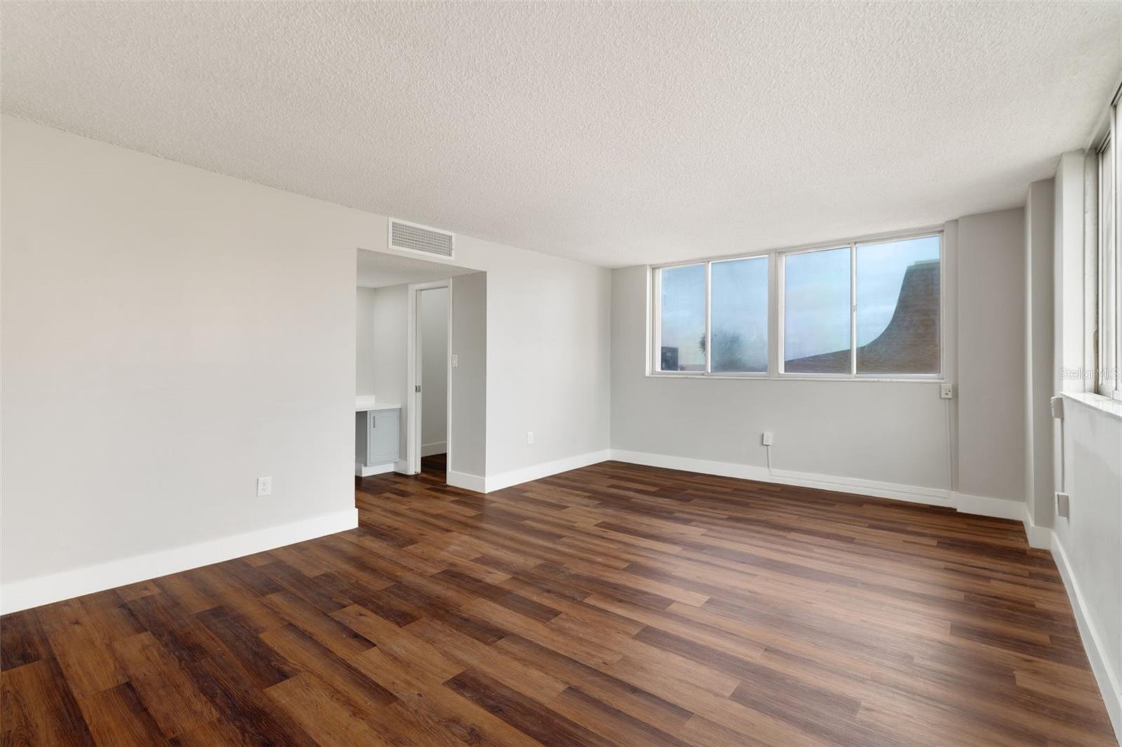 REDINGTON TOWERS BLDG 2 CONDO - Residential Lease