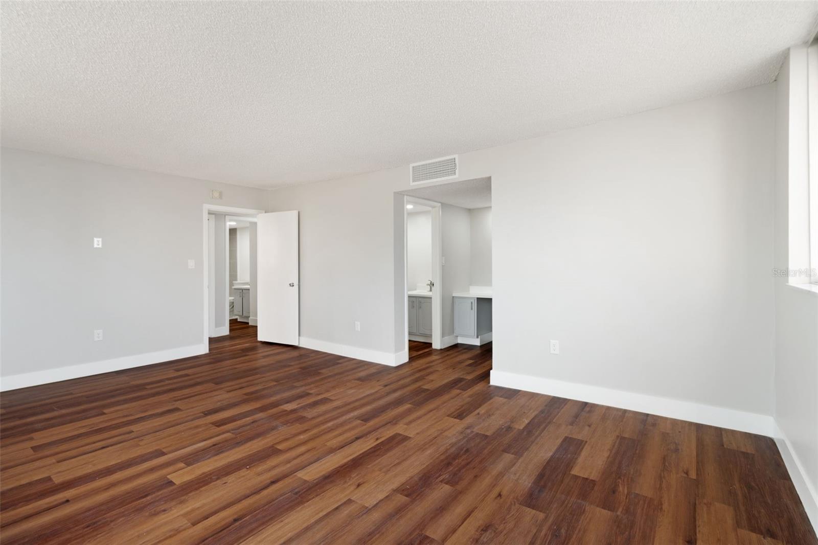 REDINGTON TOWERS BLDG 2 CONDO - Residential Lease