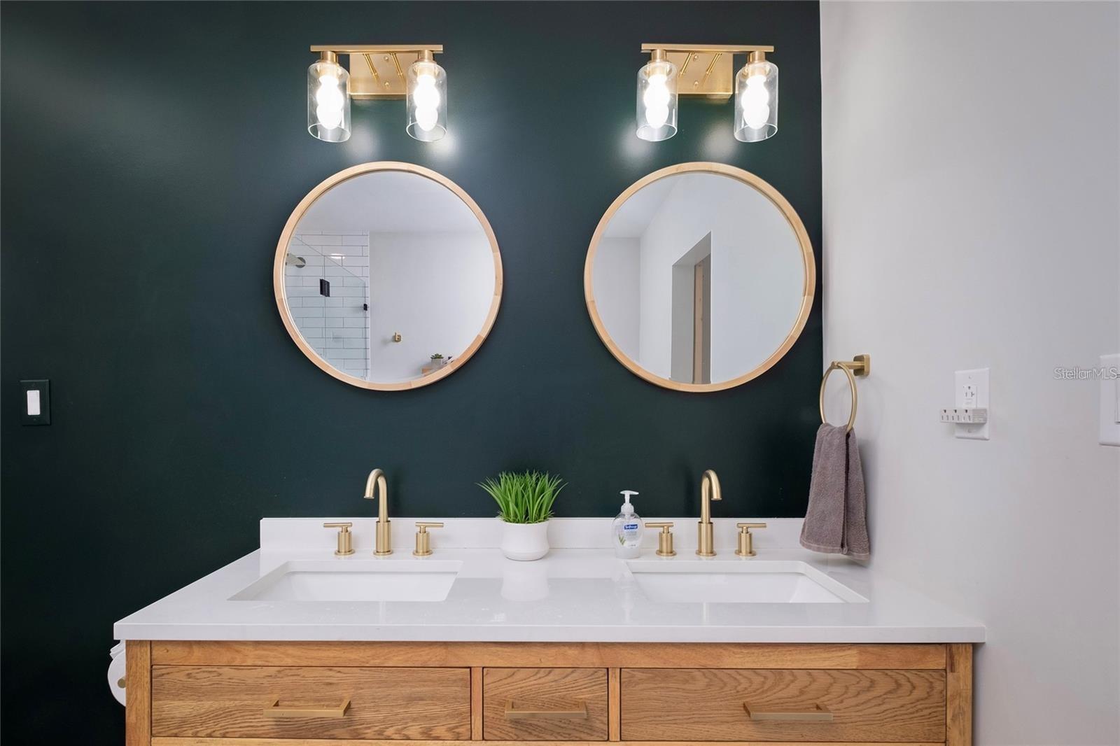 THOMAS D L SUB - Residential Lease