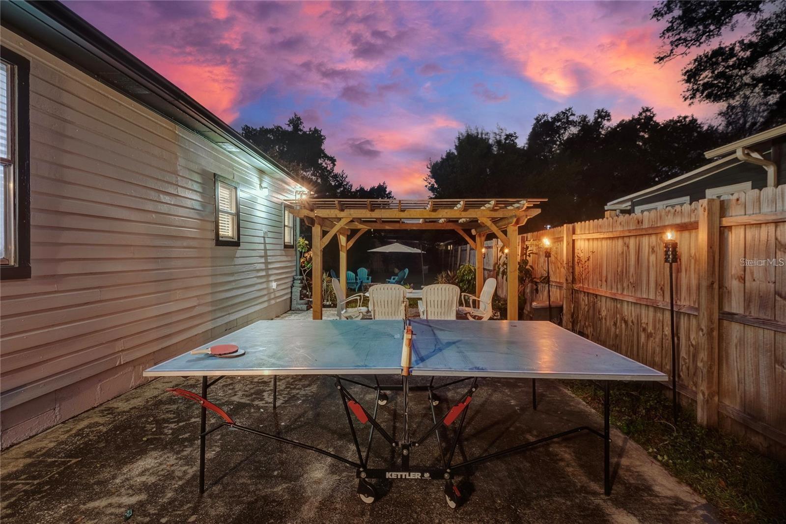 THOMAS D L SUB - Residential Lease