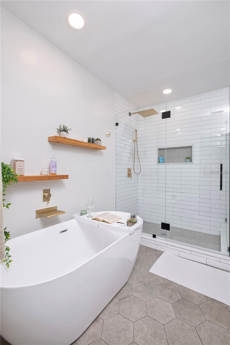 THOMAS D L SUB - Residential Lease