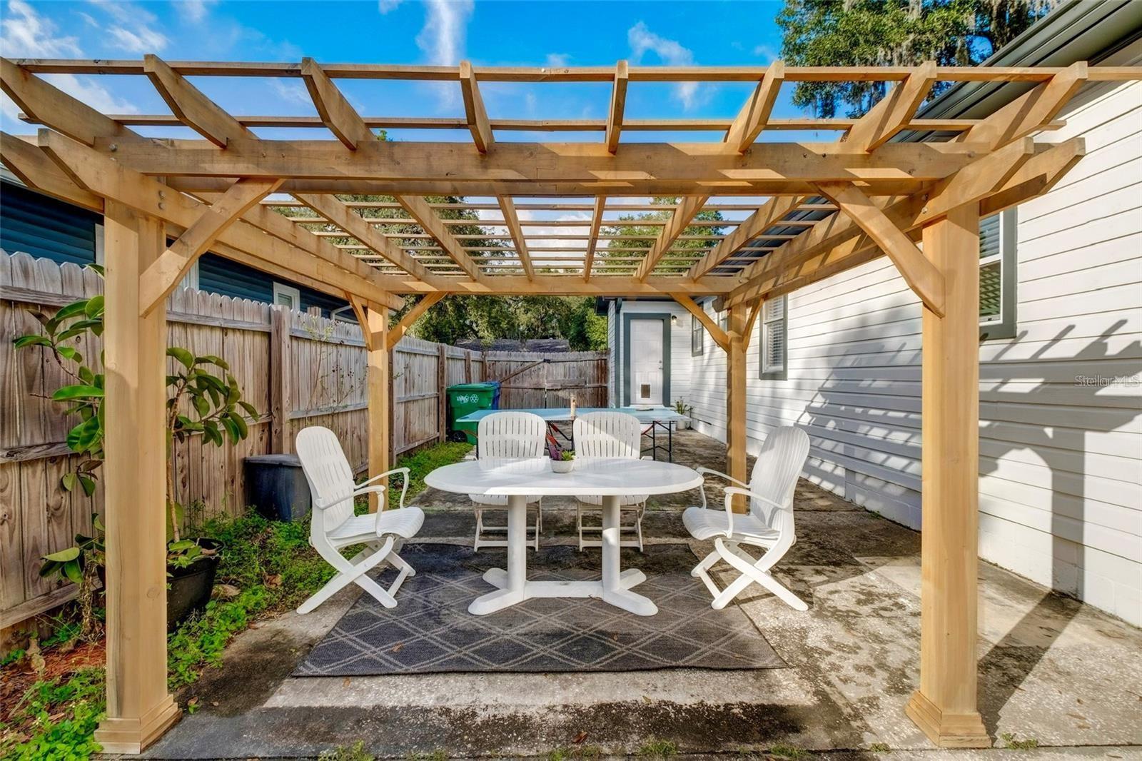 THOMAS D L SUB - Residential Lease