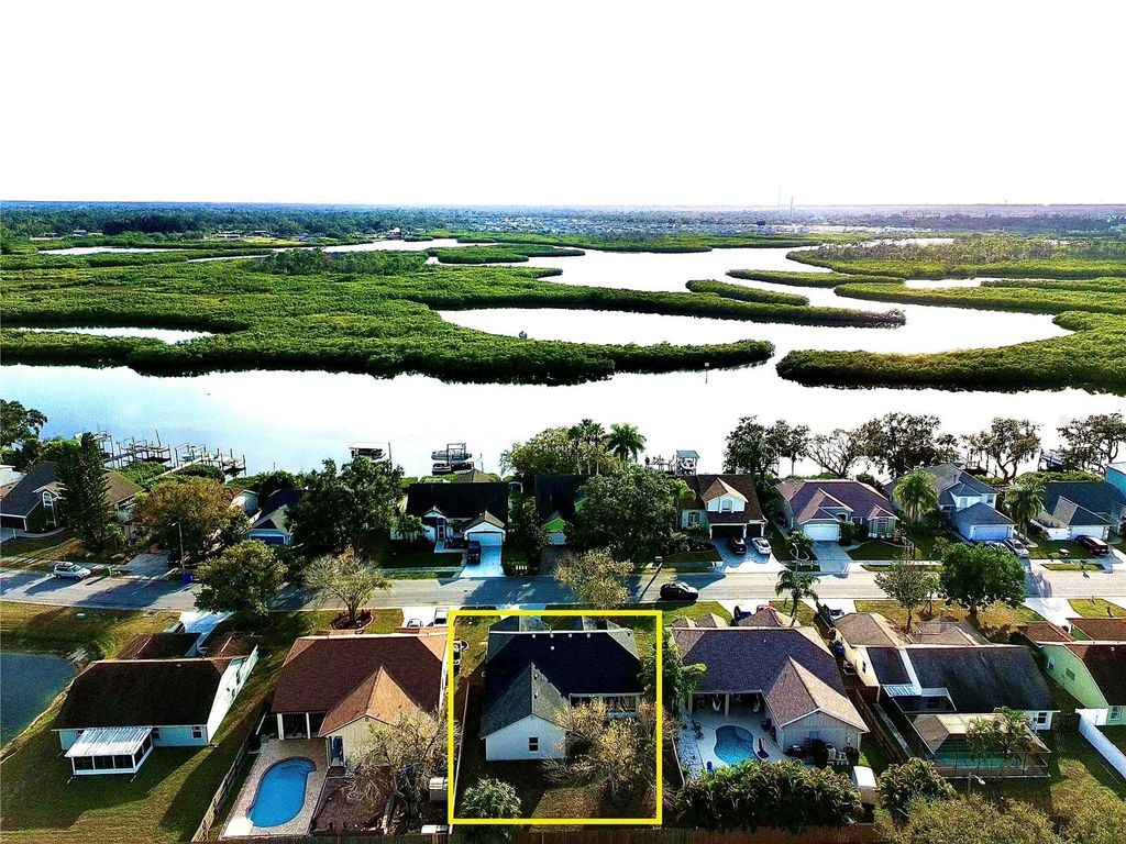 Photo of 4203 14th Avenue E, Bradenton, FL 34208 (MLS # A4677194)